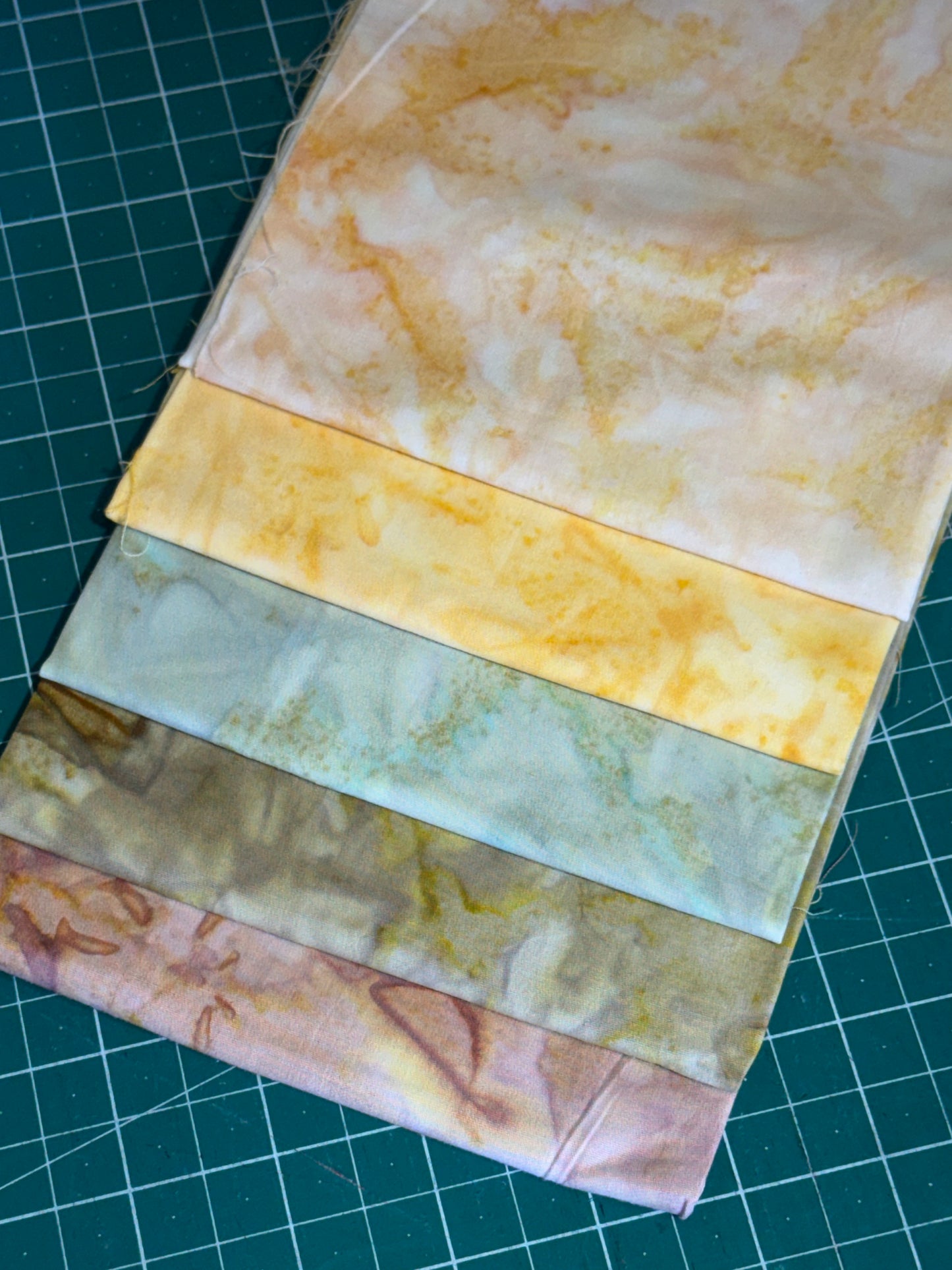 Fat Quarter Bundle - Pastel Batiks