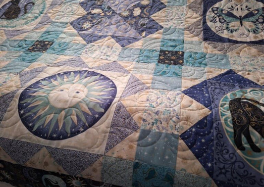 Makower | Charmed Quilt Kit
