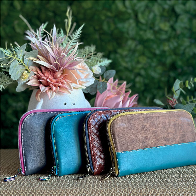 Little Moo Designs | The Cosmos Zipper Wallet