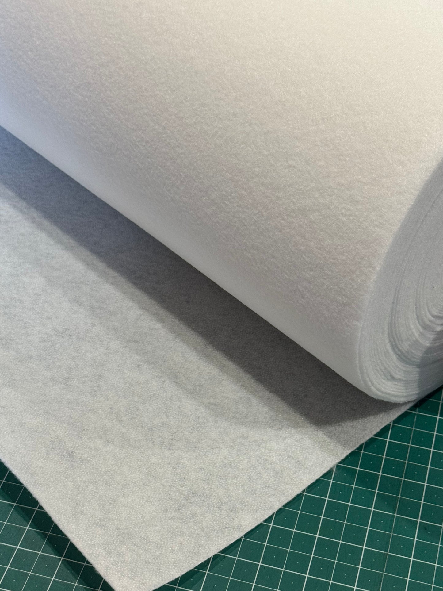 1m Compact Iron-On Fleece | White - STIFF
