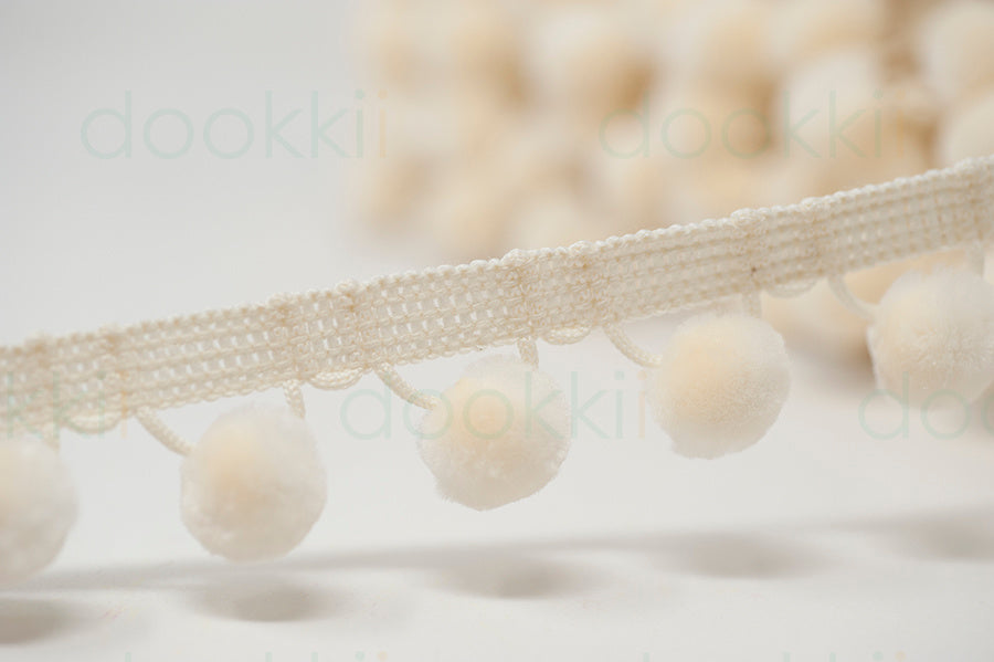 Pom Pom Trim 28mm - White