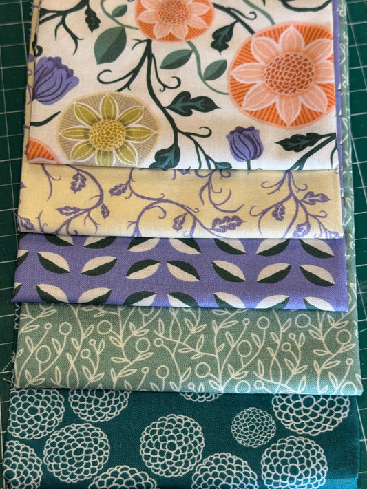 Fat Quarter Bundle - Lillycraft Light