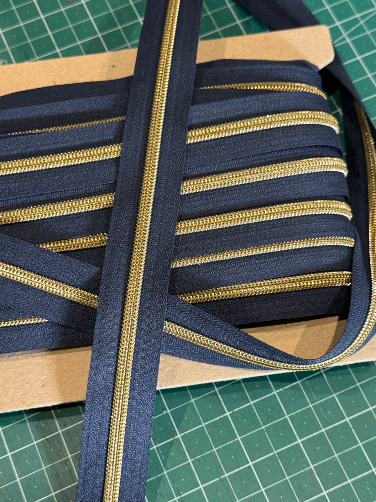 Navy / Antique Deluxe No.5 Continuous Zip