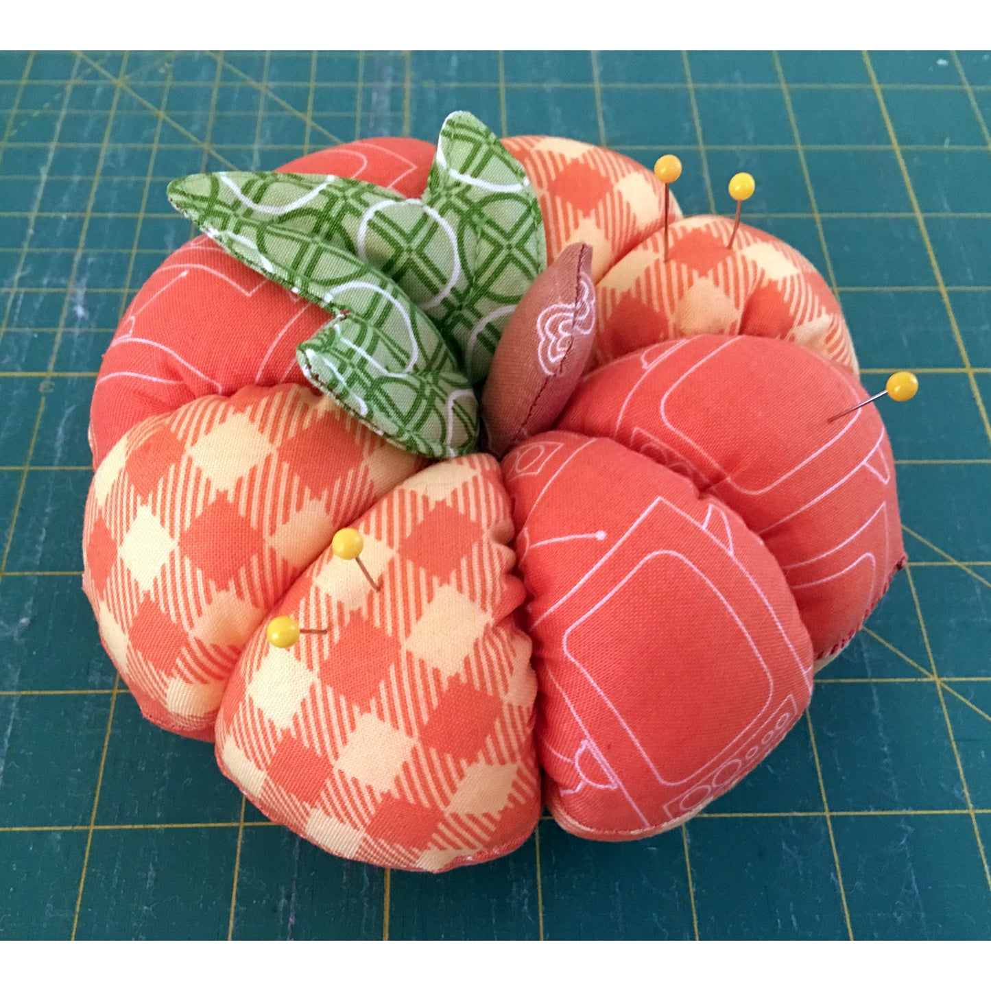 Quilters Trading Post | Pumpkin Pincushion